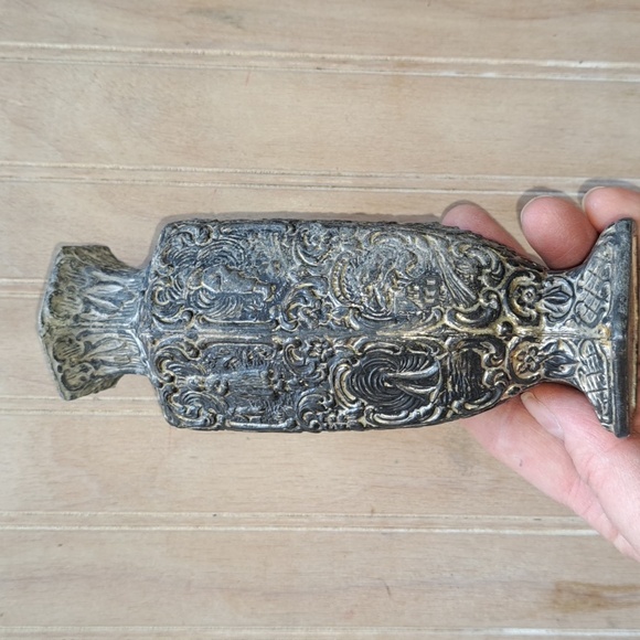 Vintage Old Dutch-Style Embossed Pewter Vase with Windmill & Figurine Motif - Picture 3 of 11